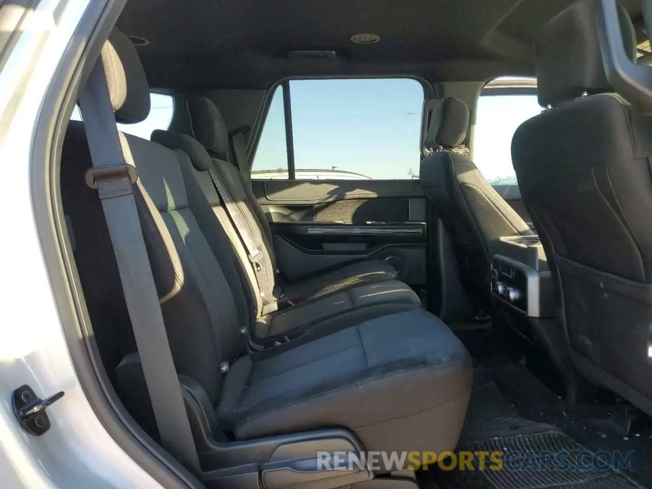 10 fotografías del automóvil dañado 1FMJU1HT4KEA62046 FORD EXPEDITION 2019