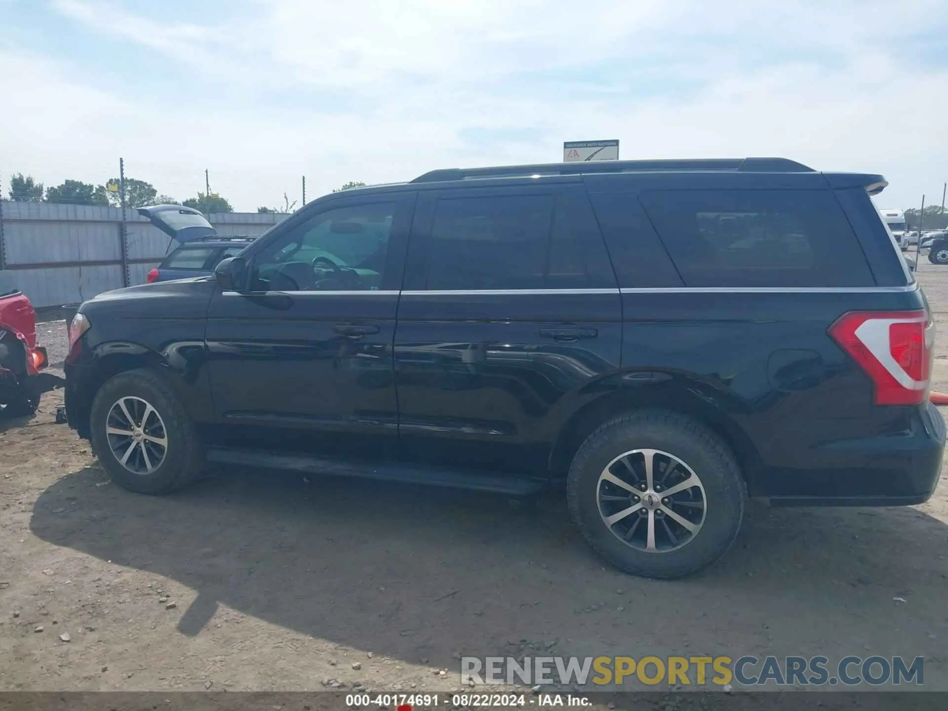 14 fotografías del automóvil dañado 1FMJU1HT5KEA84864 FORD EXPEDITION 2019