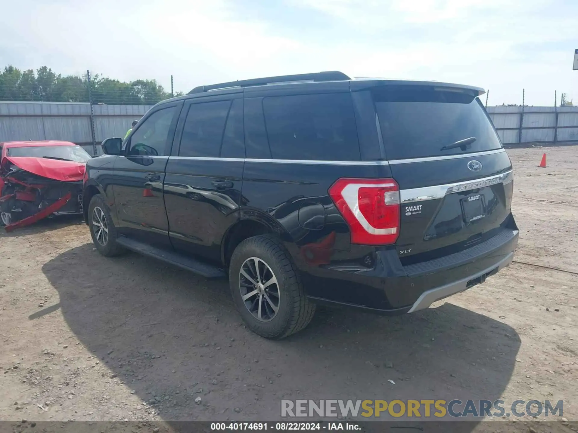 3 fotografías del automóvil dañado 1FMJU1HT5KEA84864 FORD EXPEDITION 2019