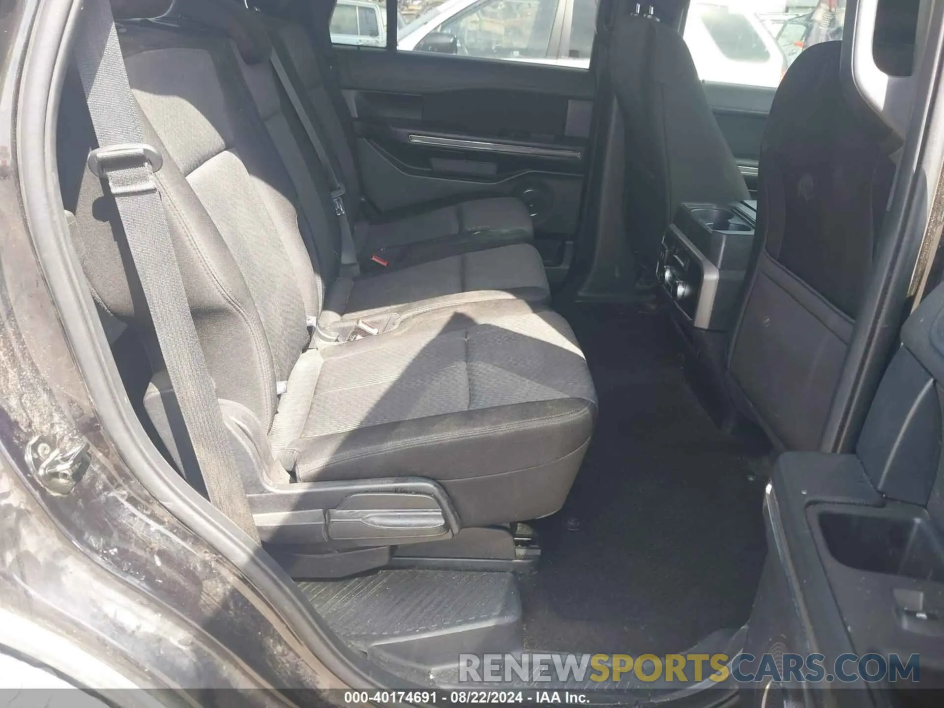 8 fotografías del automóvil dañado 1FMJU1HT5KEA84864 FORD EXPEDITION 2019