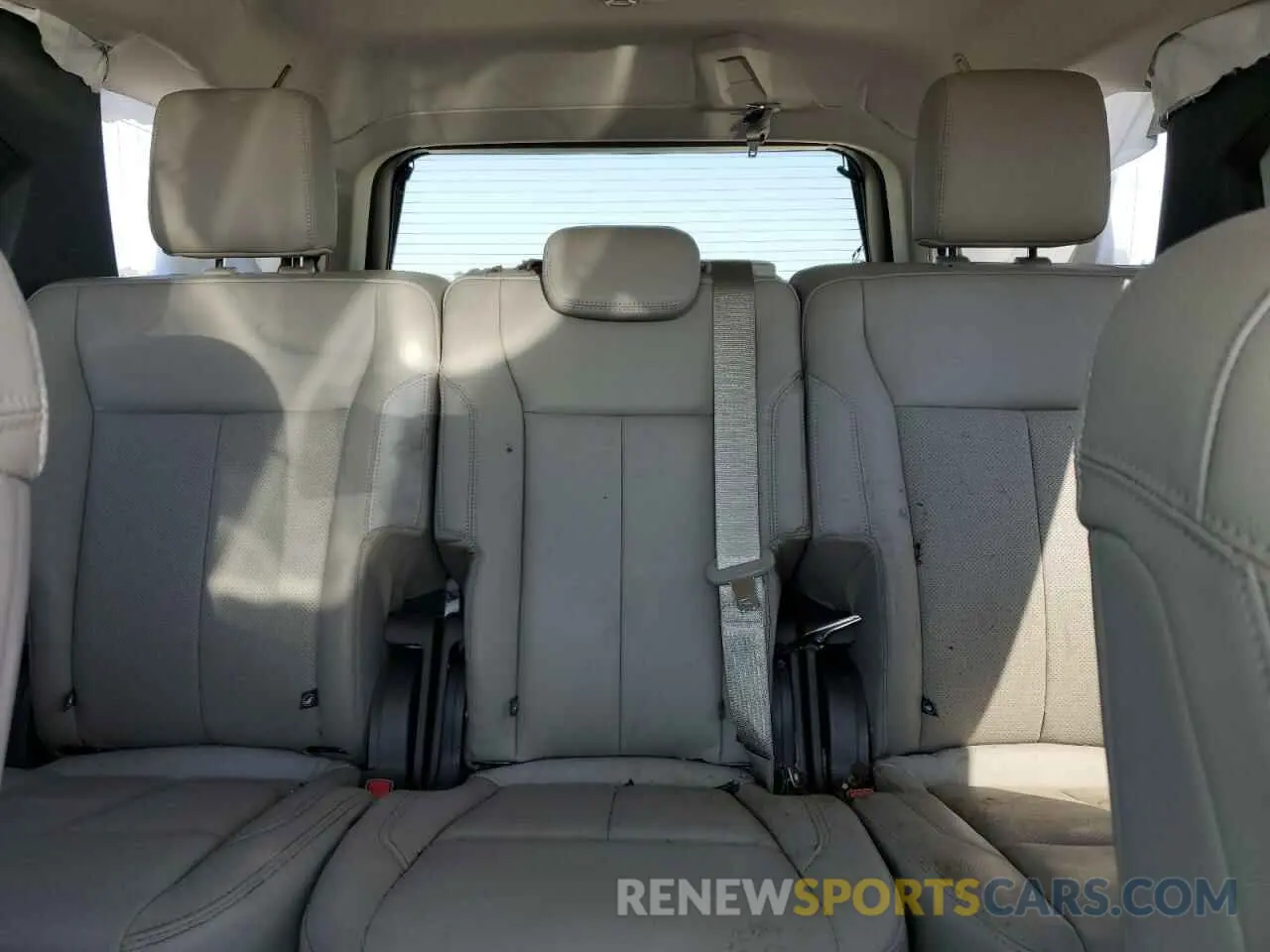 10 fotografías del automóvil dañado 1FMJU1HT7KEA03878 FORD EXPEDITION 2019