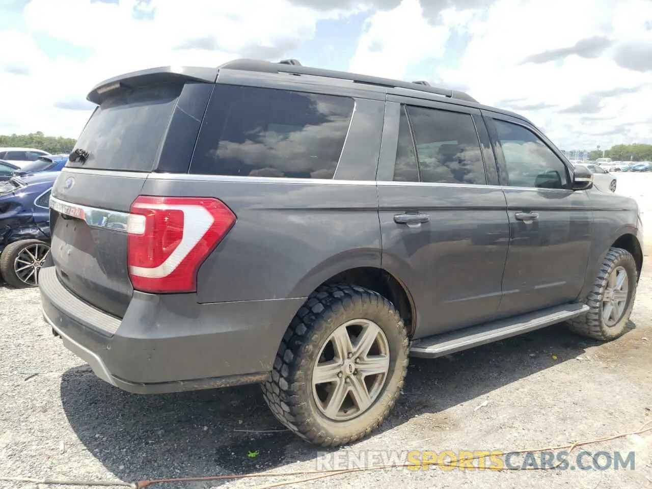 3 fotografías del automóvil dañado 1FMJU1HT9KEA67470 FORD EXPEDITION 2019
