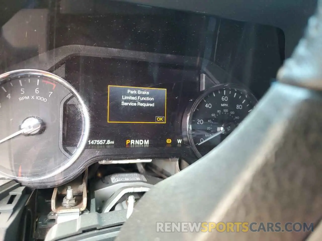 9 fotografías del automóvil dañado 1FMJU1HT9KEA69428 FORD EXPEDITION 2019