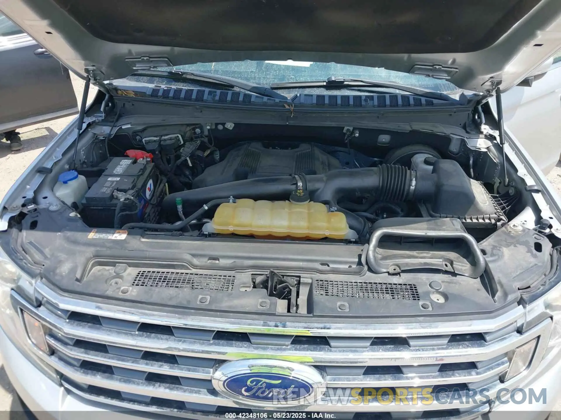 10 fotografías del automóvil dañado 1FMJU1HTXKEA16110 FORD EXPEDITION 2019