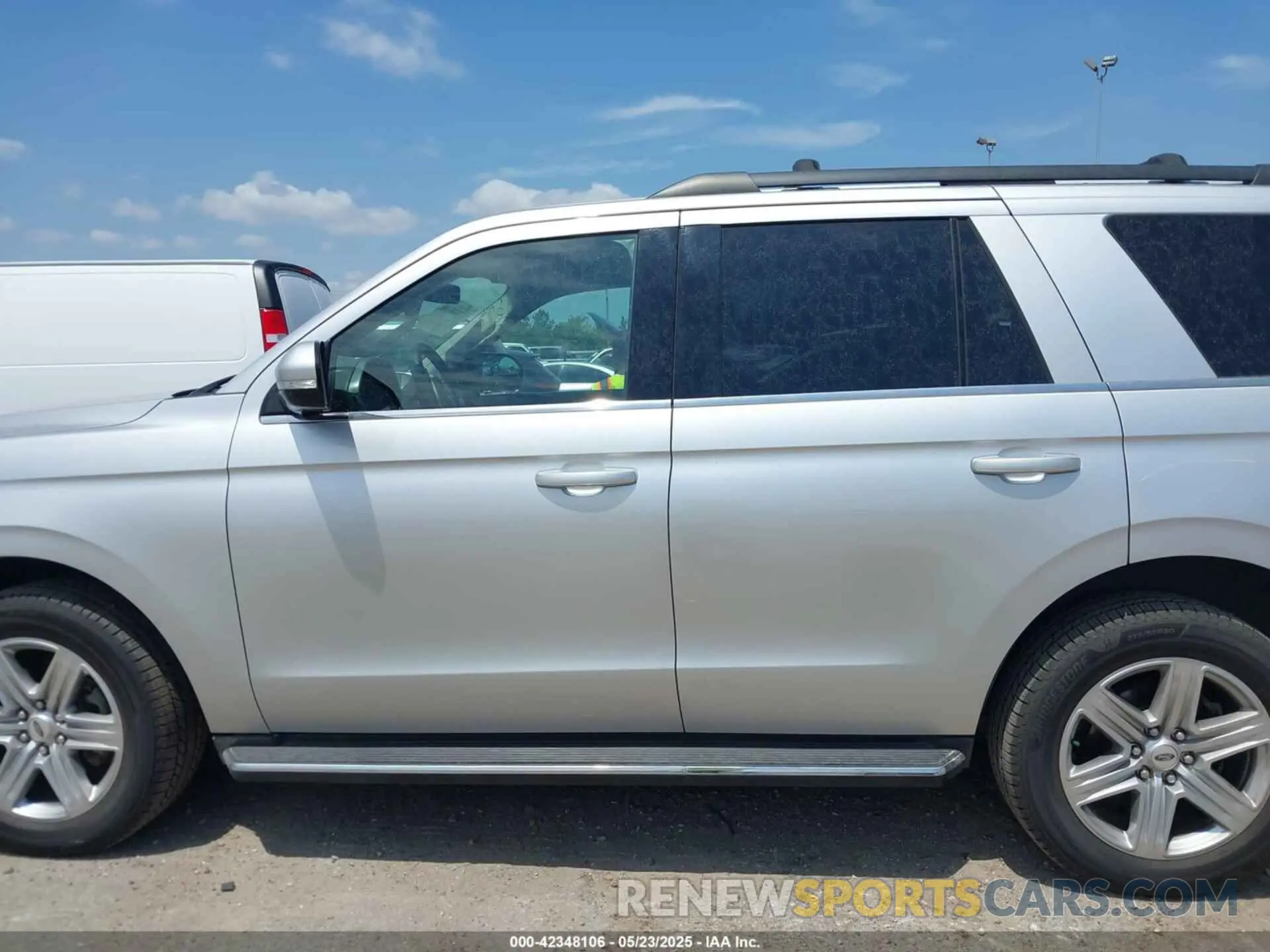 15 fotografías del automóvil dañado 1FMJU1HTXKEA16110 FORD EXPEDITION 2019