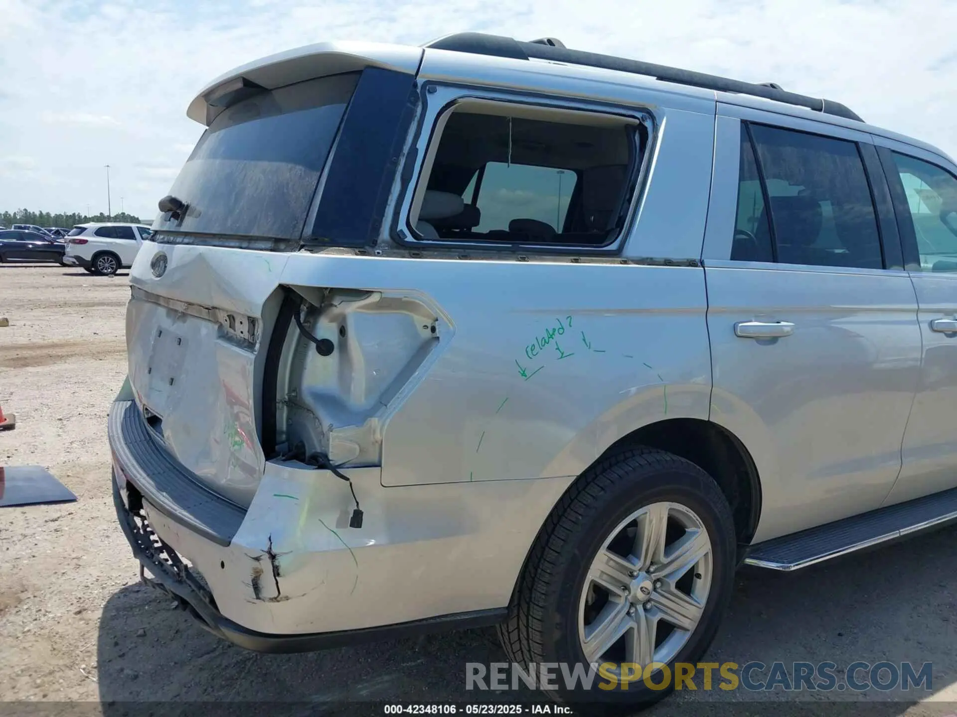 19 fotografías del automóvil dañado 1FMJU1HTXKEA16110 FORD EXPEDITION 2019