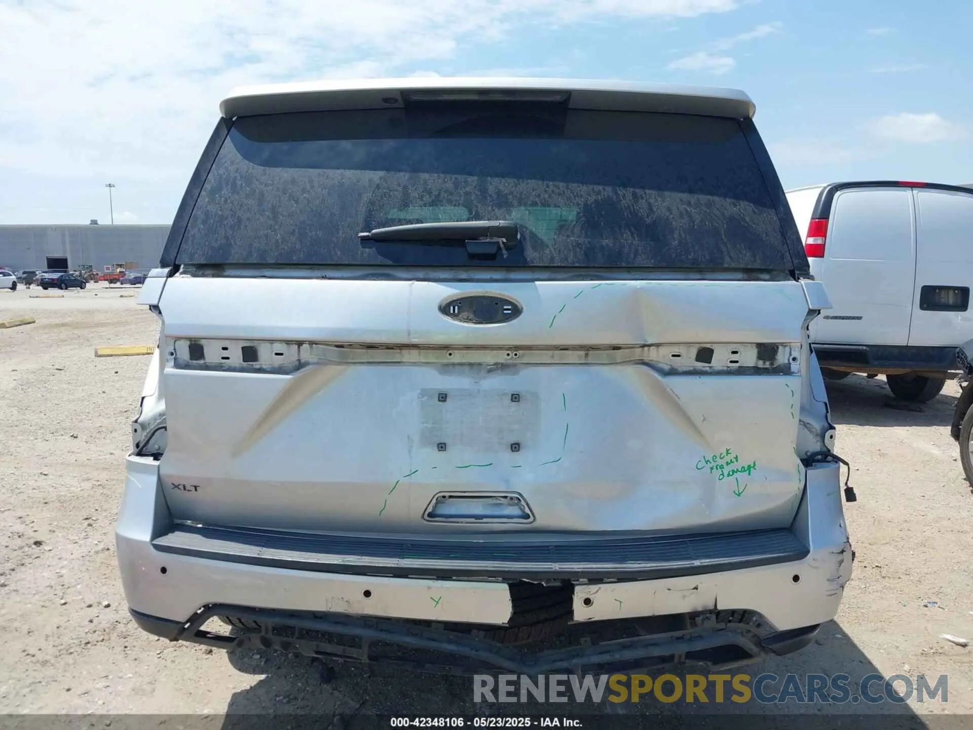 6 fotografías del automóvil dañado 1FMJU1HTXKEA16110 FORD EXPEDITION 2019