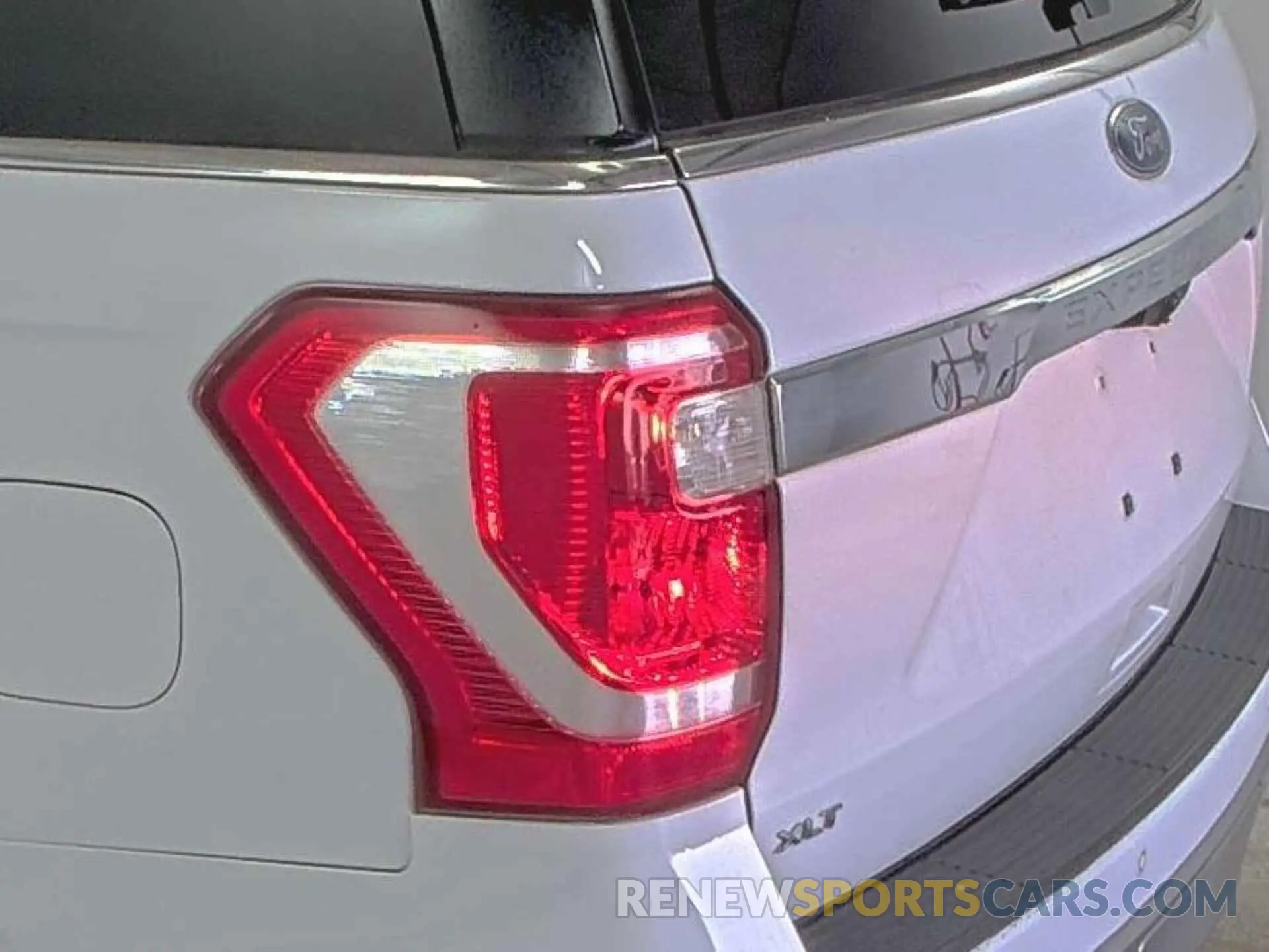 10 fotografías del automóvil dañado 1FMJU1JT0KEA88556 FORD EXPEDITION 2019