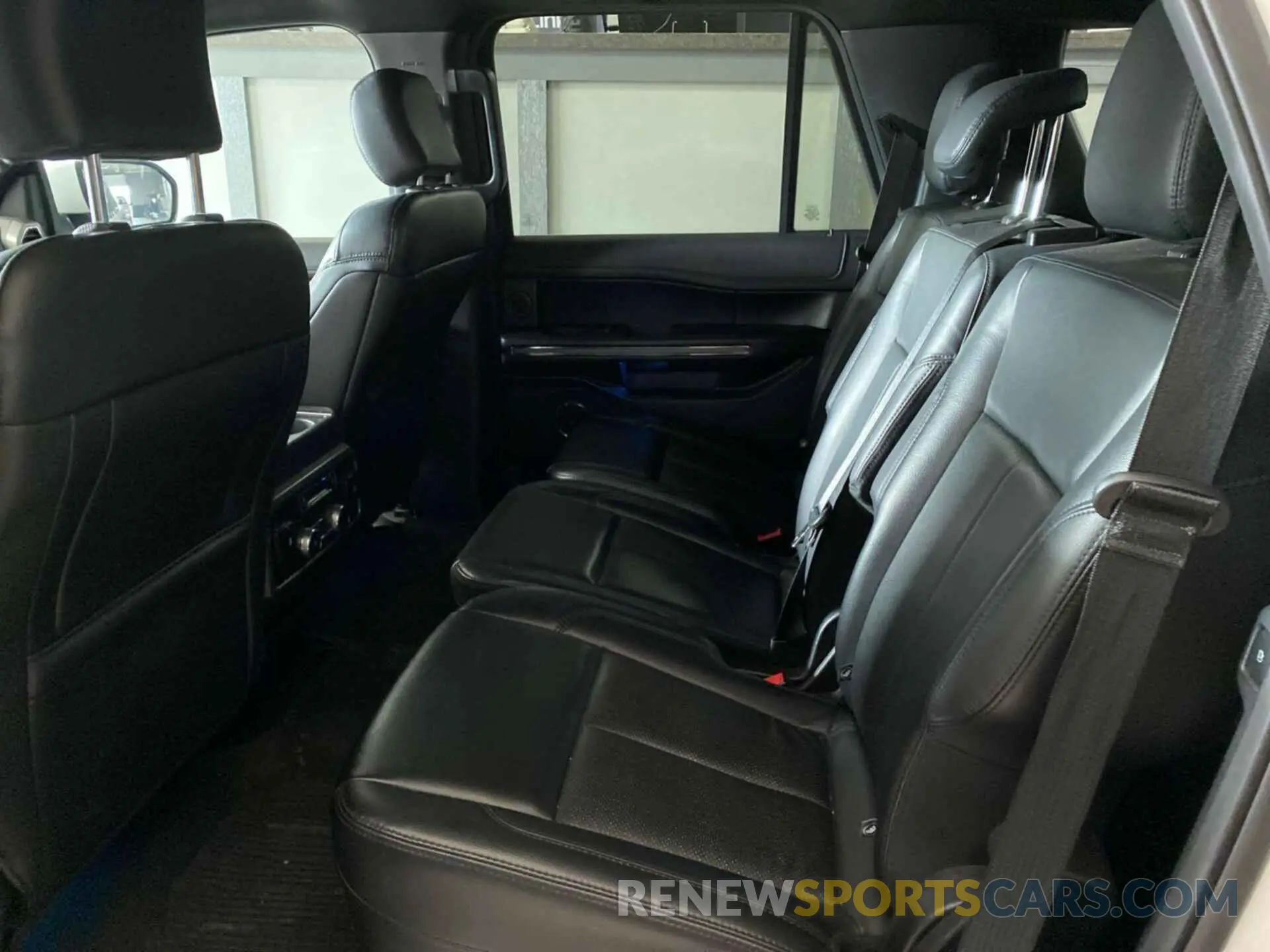 13 fotografías del automóvil dañado 1FMJU1JT0KEA88556 FORD EXPEDITION 2019