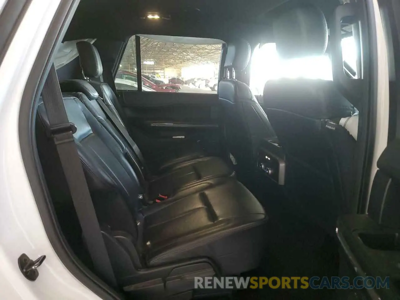 11 fotografías del automóvil dañado 1FMJU1JT3KEA30943 FORD EXPEDITION 2019
