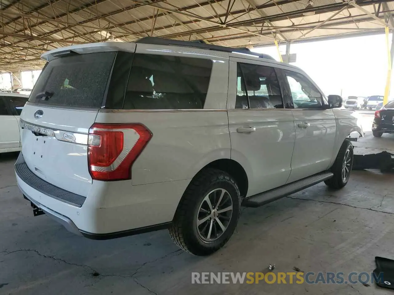 3 fotografías del automóvil dañado 1FMJU1JT3KEA30943 FORD EXPEDITION 2019