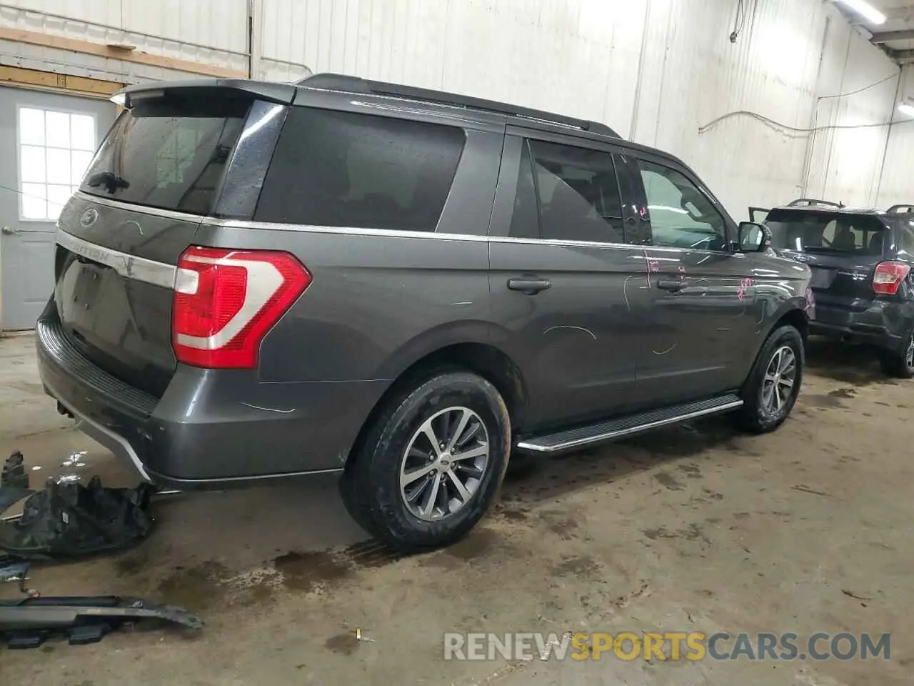 3 fotografías del automóvil dañado 1FMJU1JT8KEA74193 FORD EXPEDITION 2019