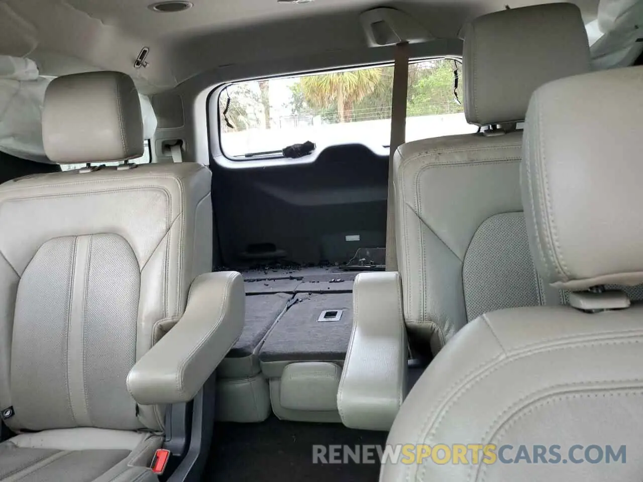 10 fotografías del automóvil dañado 1FMJU1KT2KEA87746 FORD EXPEDITION 2019