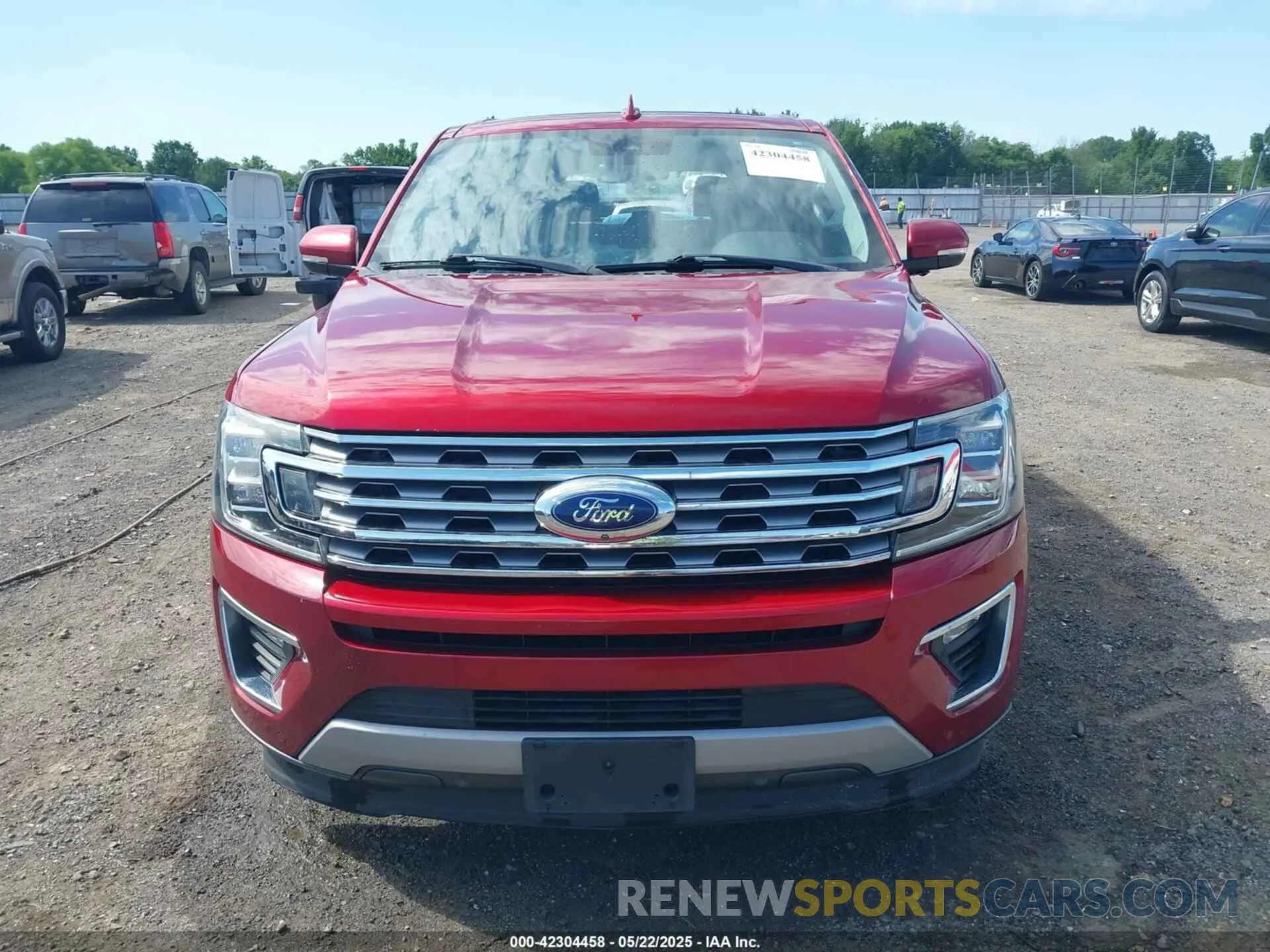 12 fotografías del automóvil dañado 1FMJU1KT8KEA66240 FORD EXPEDITION 2019