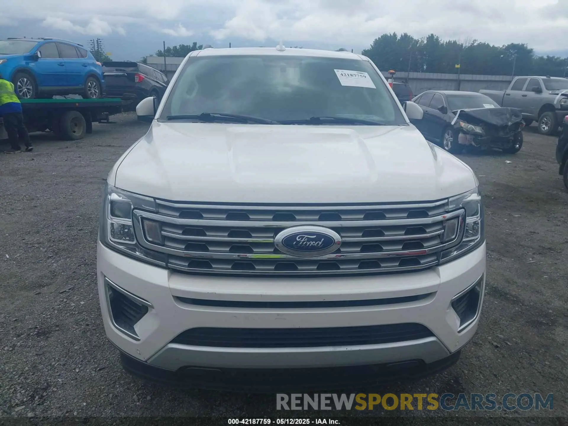 12 fotografías del automóvil dañado 1FMJU1KT8KEA84883 FORD EXPEDITION 2019