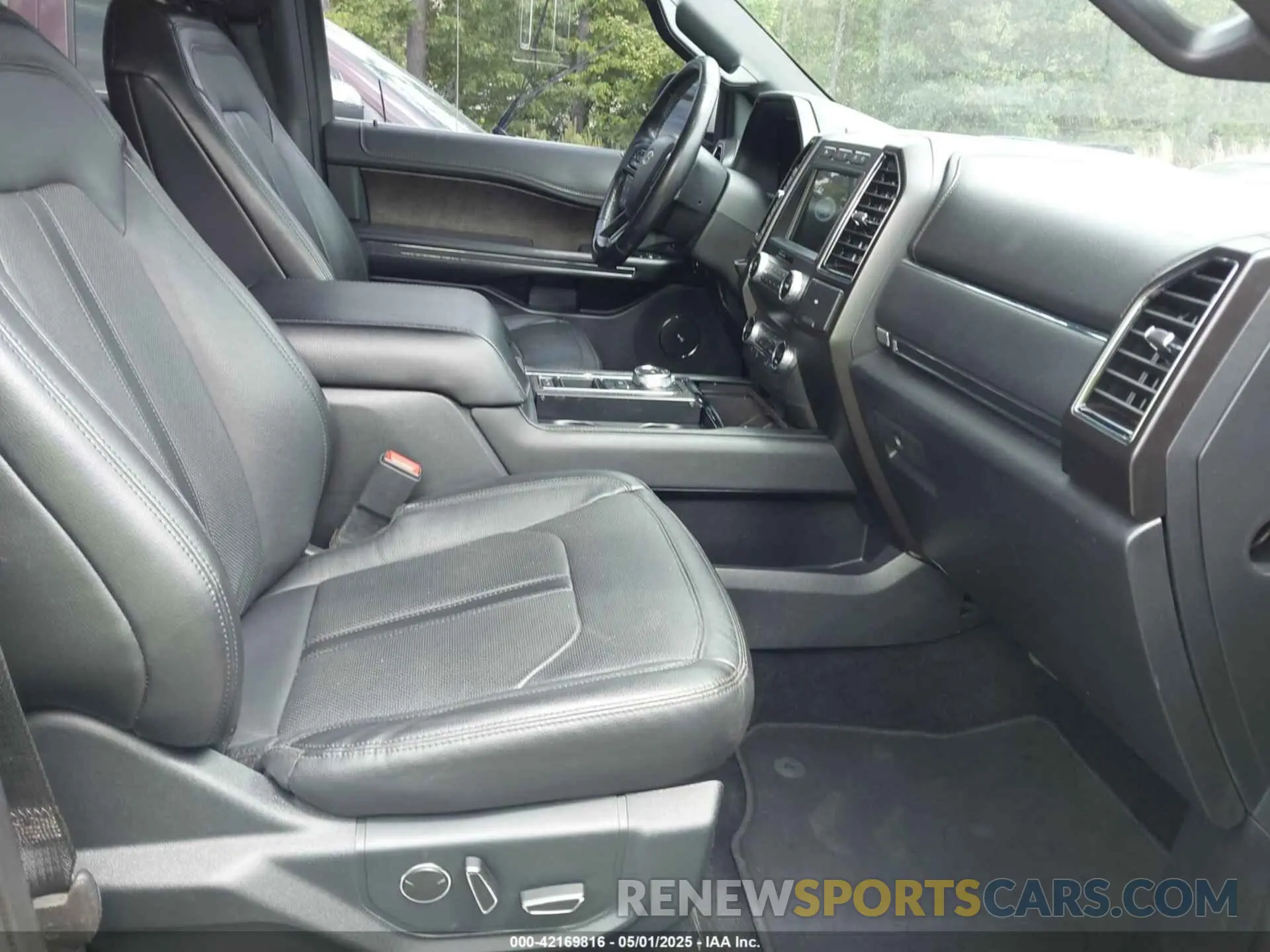 5 fotografías del automóvil dañado 1FMJU1KTXKEA86988 FORD EXPEDITION 2019