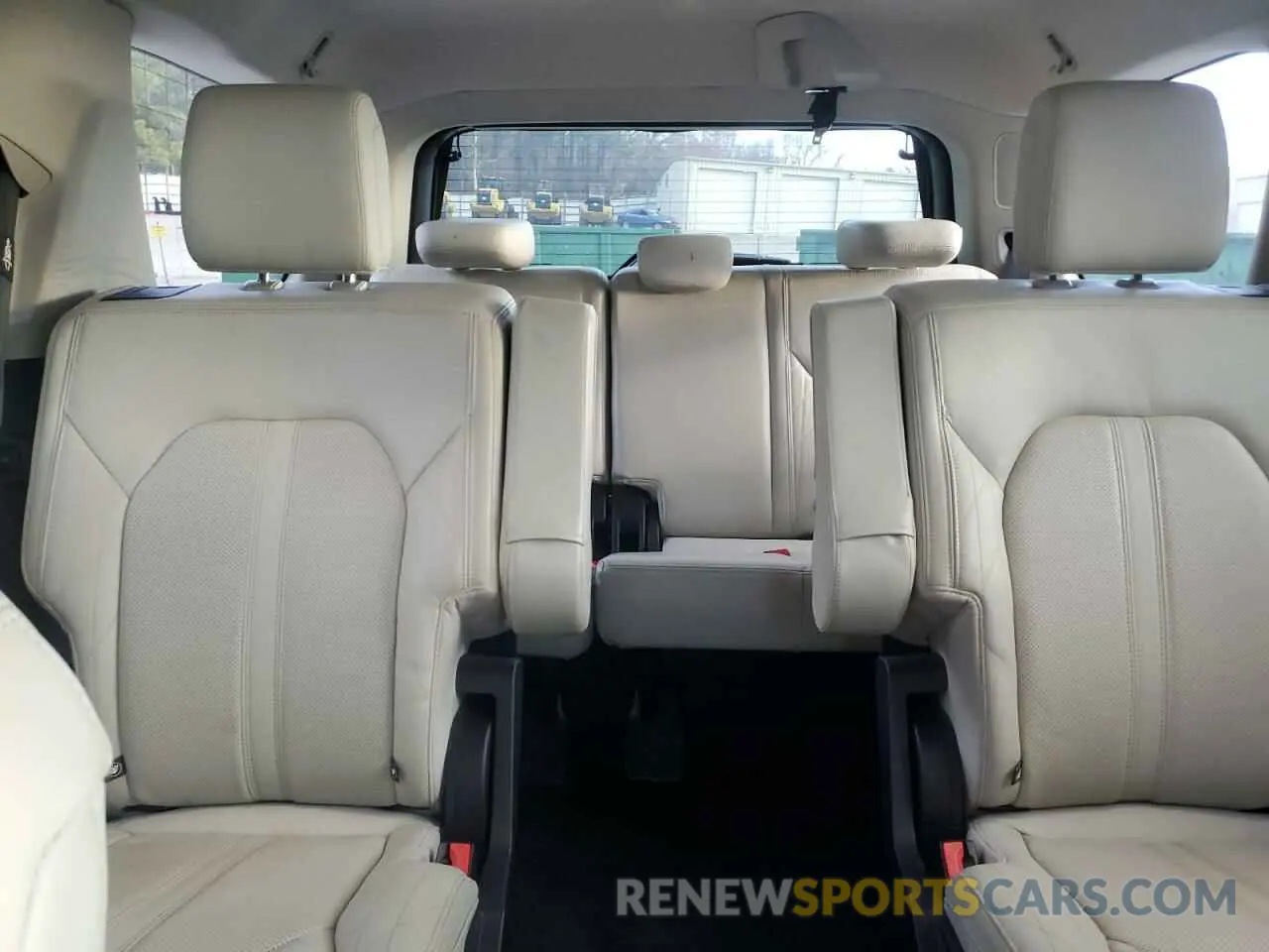 10 fotografías del automóvil dañado 1FMJU1LTXKEA56503 FORD EXPEDITION 2019