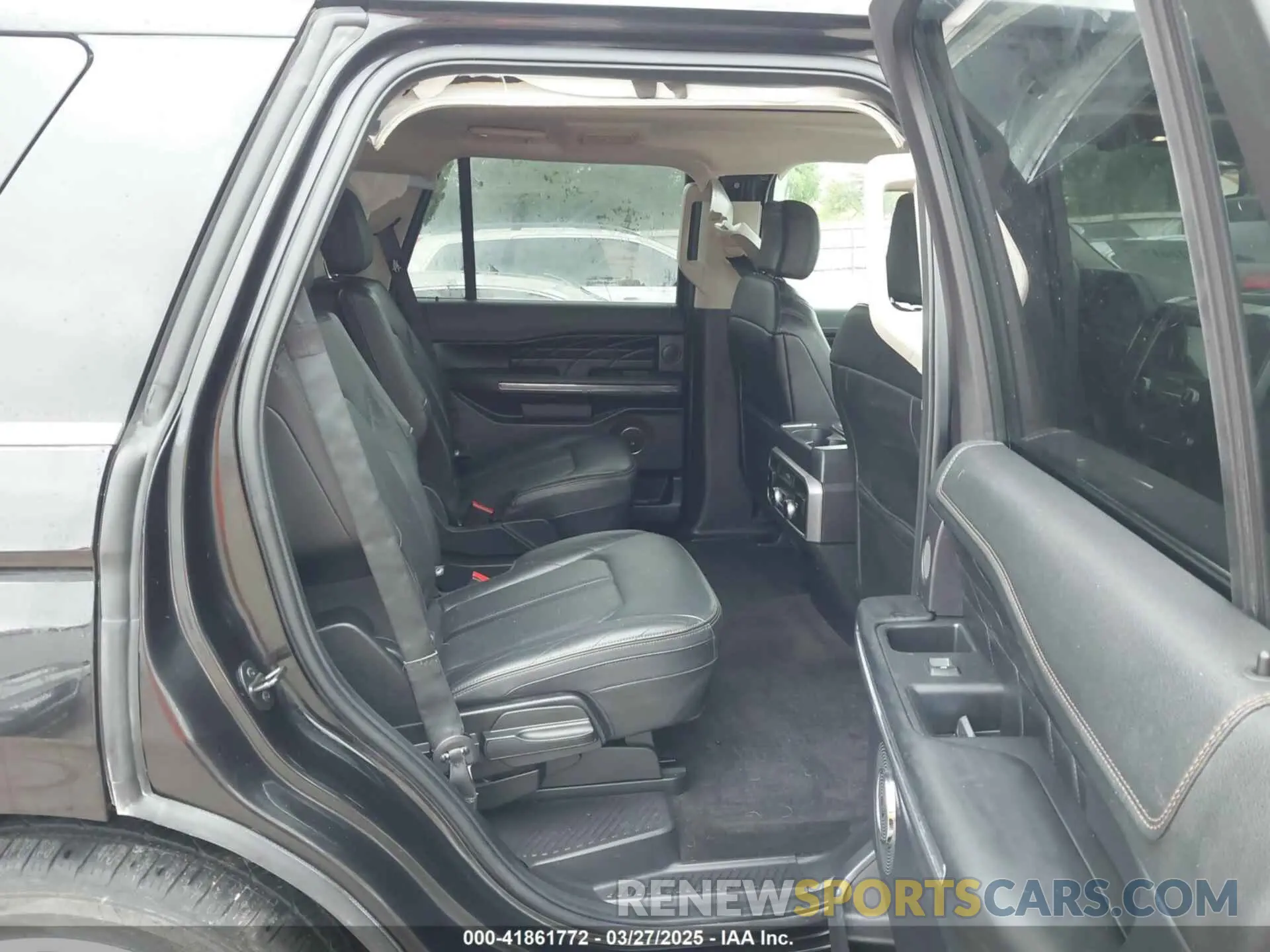 8 fotografías del automóvil dañado 1FMJU1MT8KEA02325 FORD EXPEDITION 2019