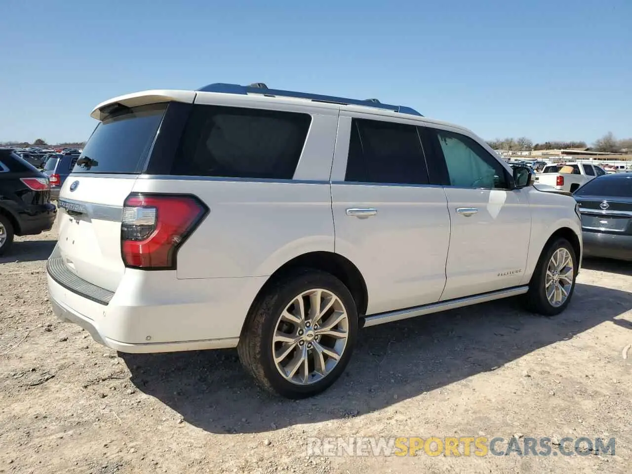 3 fotografías del automóvil dañado 1FMJU1MTXKEA29963 FORD EXPEDITION 2019