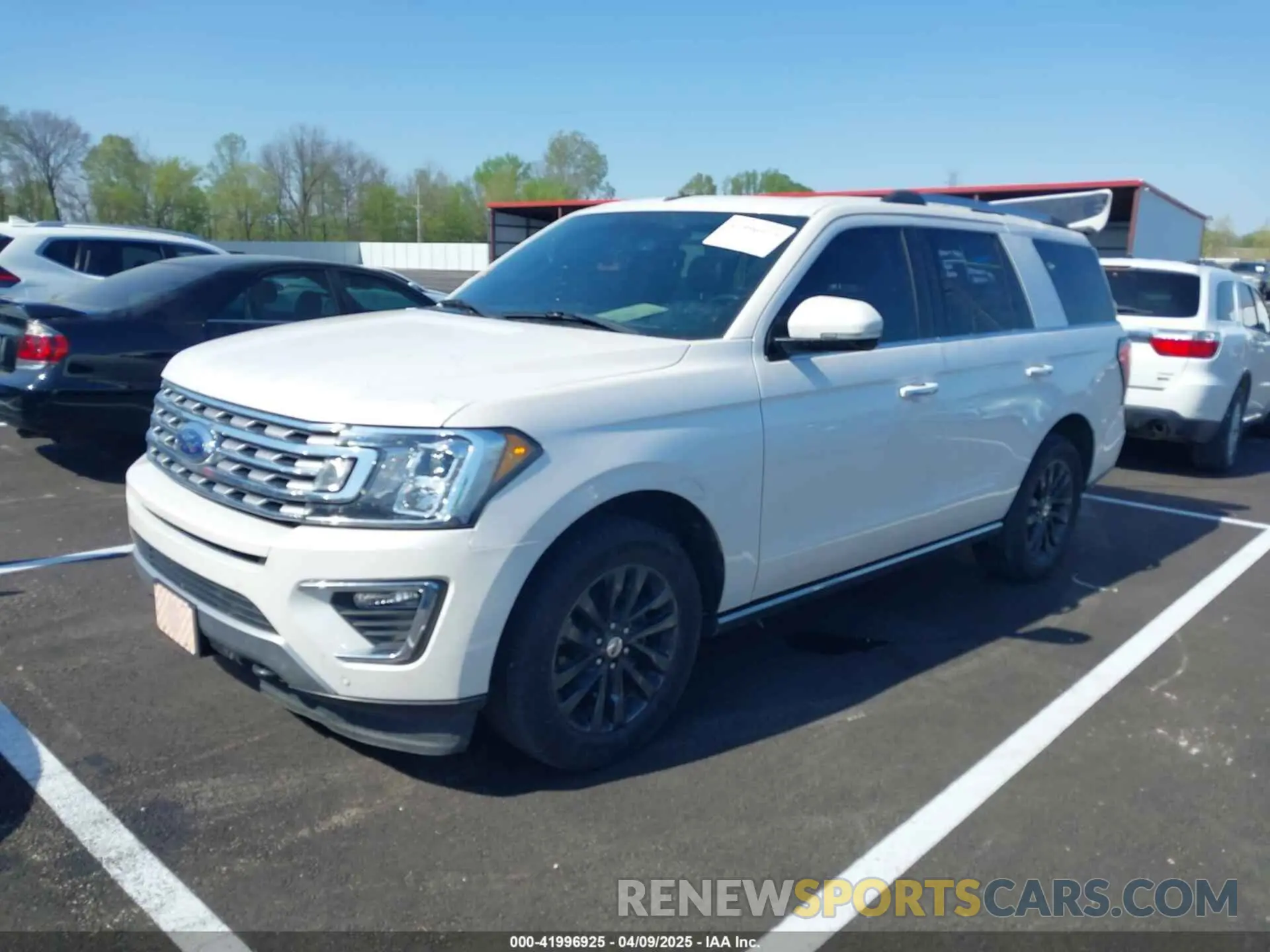 2 fotografías del automóvil dañado 1FMJU2AT2KEA40515 FORD EXPEDITION 2019