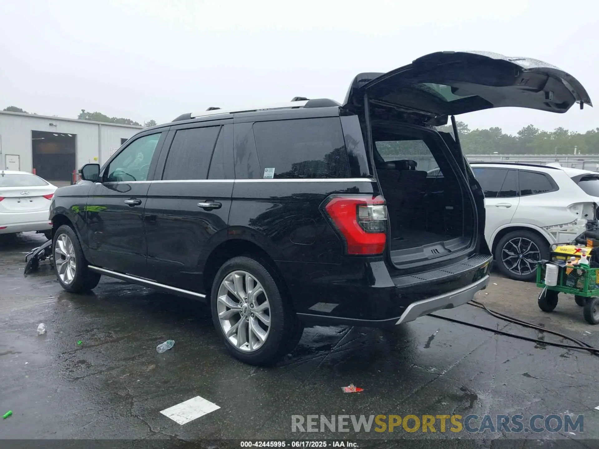 3 fotografías del automóvil dañado 1FMJU2AT8KEA53088 FORD EXPEDITION 2019