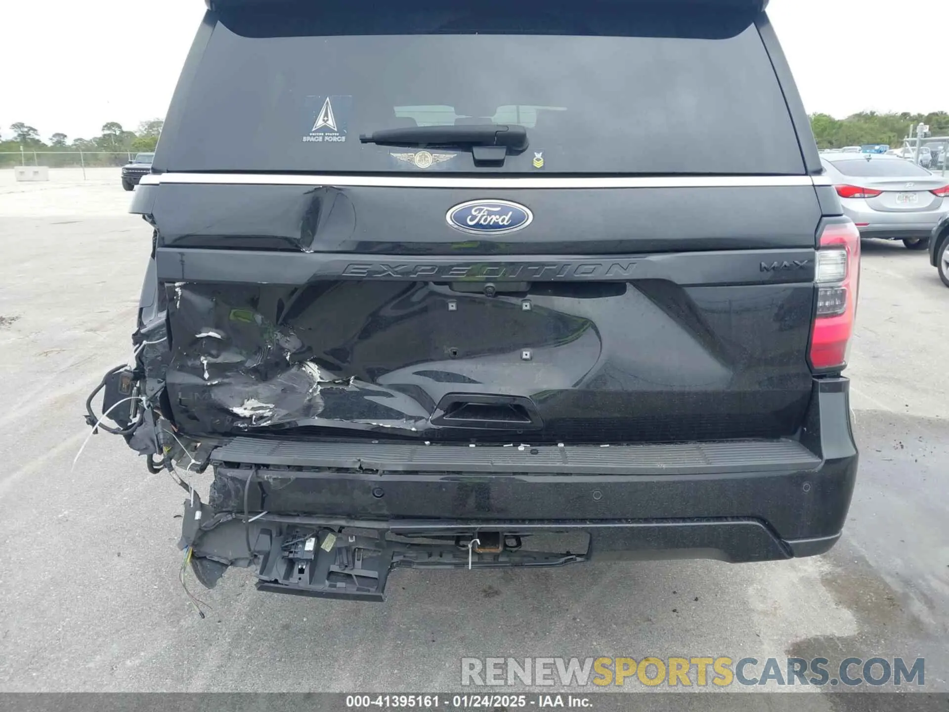 17 fotografías del automóvil dañado 1FMJK2AT9LEA05493 FORD EXPEDITION 2020