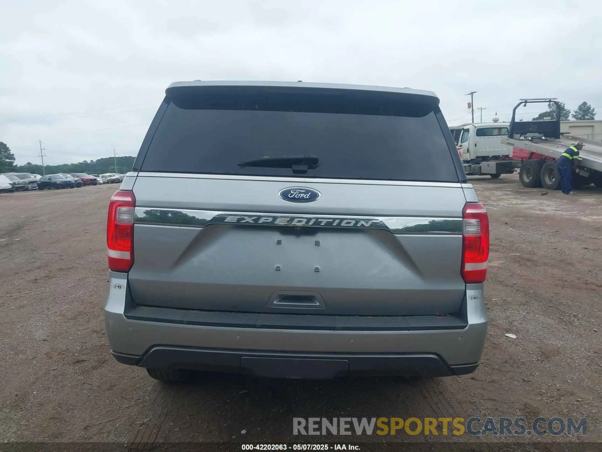 16 fotografías del automóvil dañado 1FMJU1FT8LEA72065 FORD EXPEDITION 2020