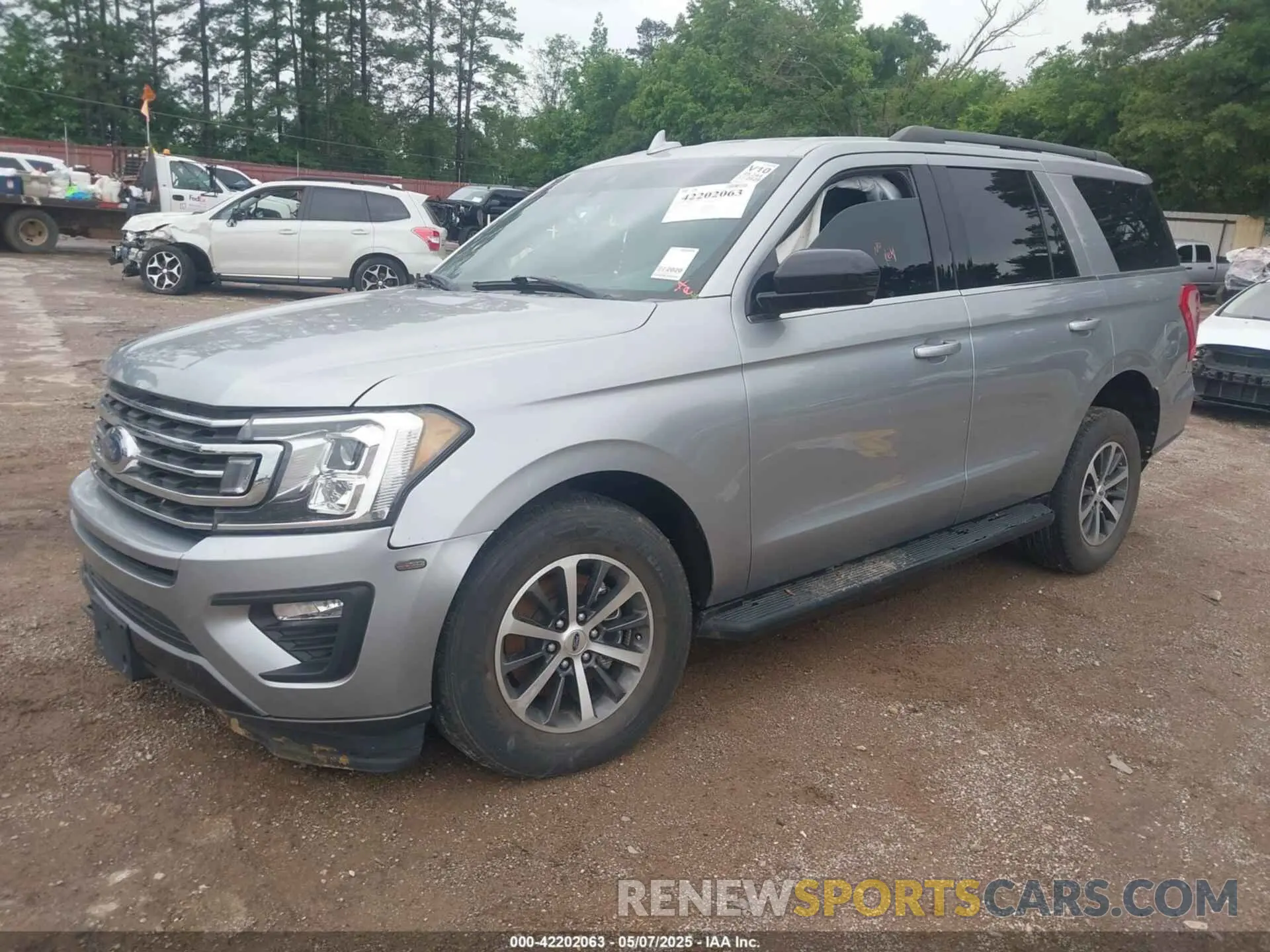 2 fotografías del automóvil dañado 1FMJU1FT8LEA72065 FORD EXPEDITION 2020