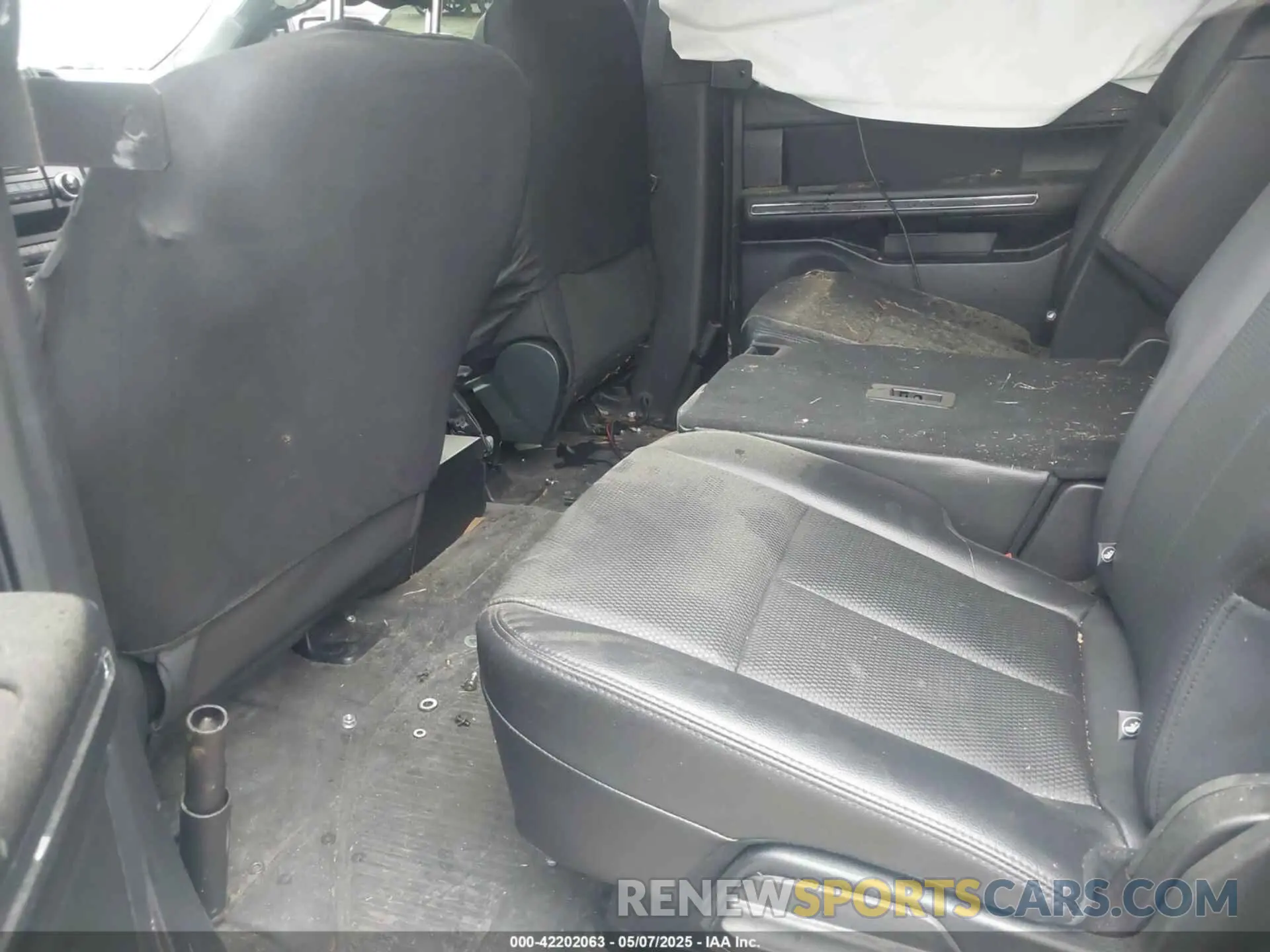 8 fotografías del automóvil dañado 1FMJU1FT8LEA72065 FORD EXPEDITION 2020