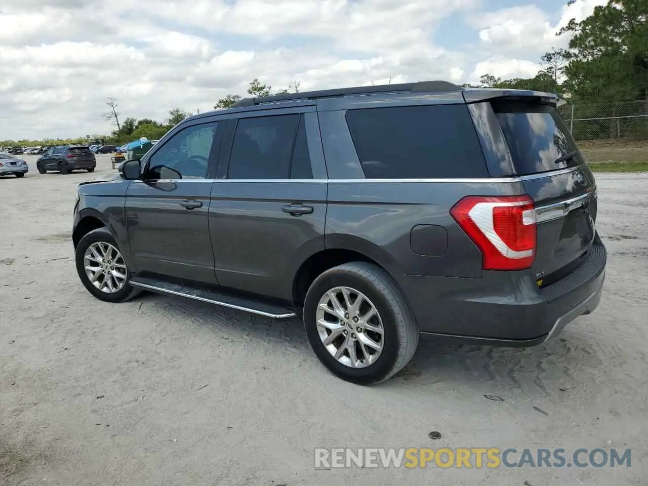 2 fotografías del automóvil dañado 1FMJU1HT3LEA70513 FORD EXPEDITION 2020
