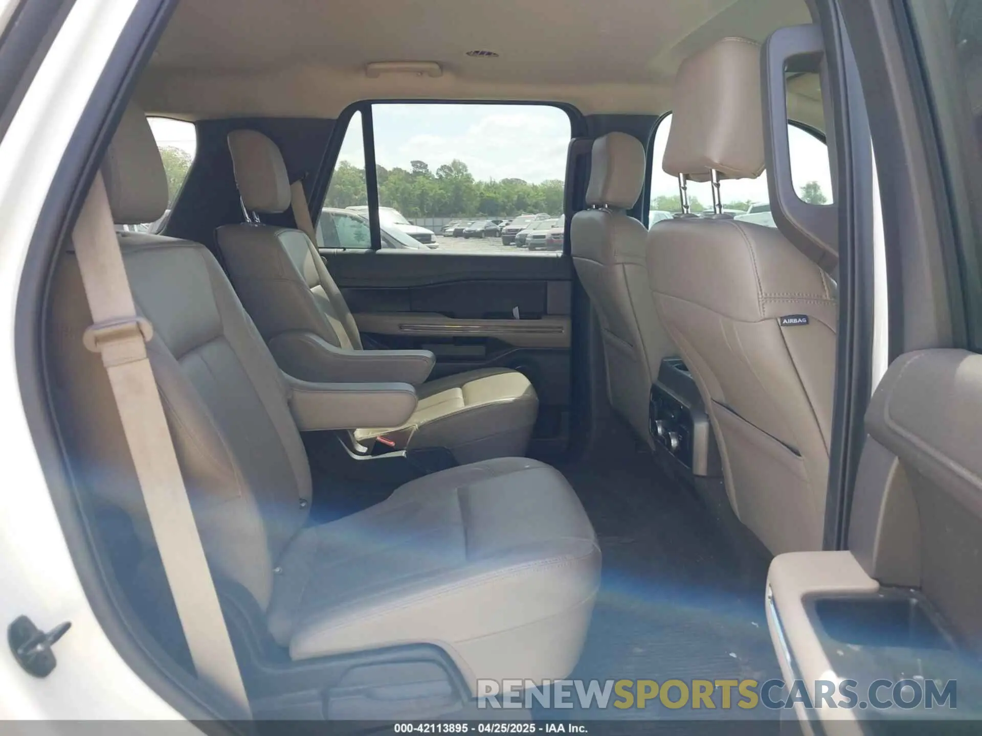 8 fotografías del automóvil dañado 1FMJU1HT6LEA45346 FORD EXPEDITION 2020