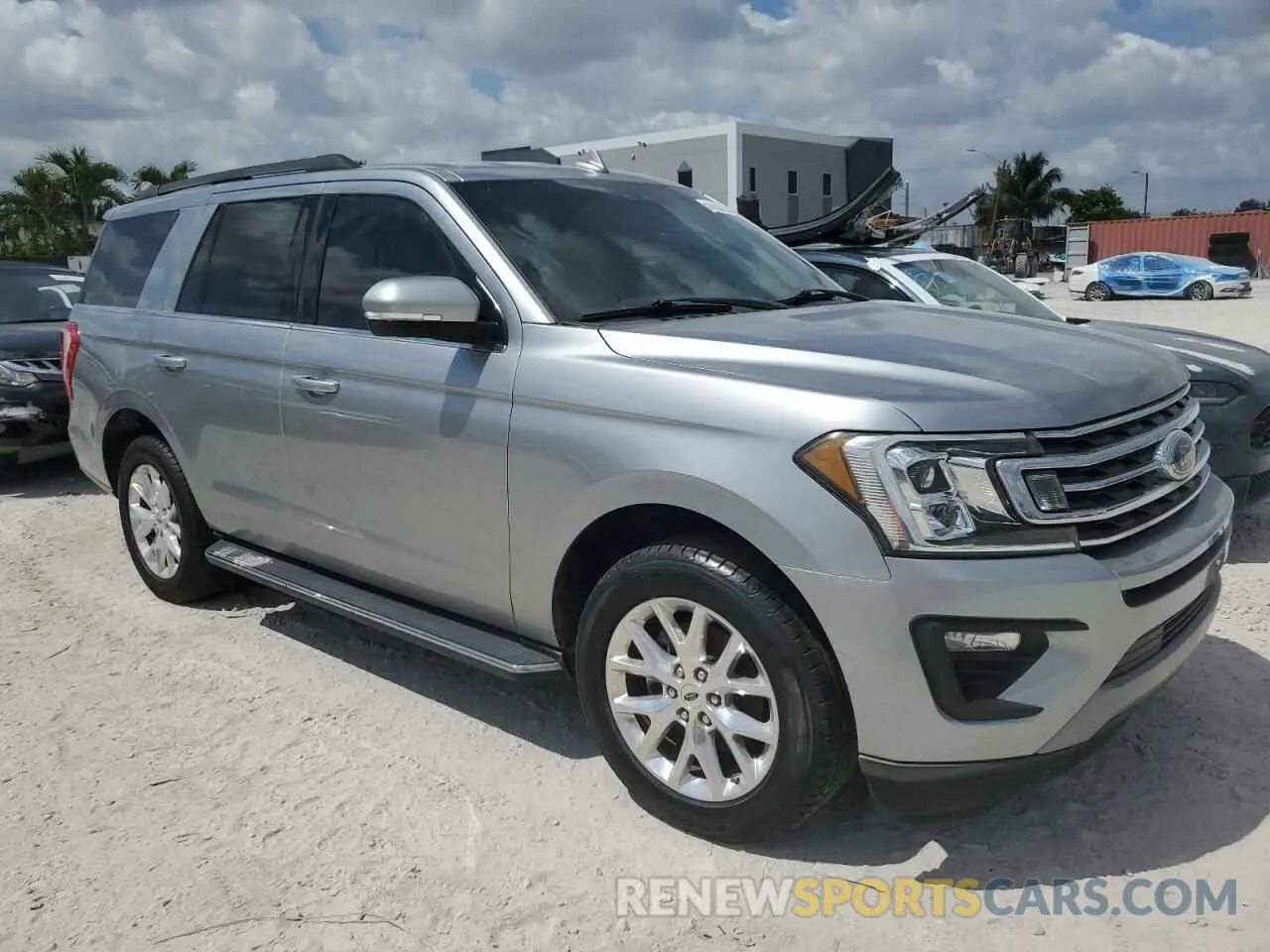 4 fotografías del automóvil dañado 1FMJU1HTXLEA41283 FORD EXPEDITION 2020