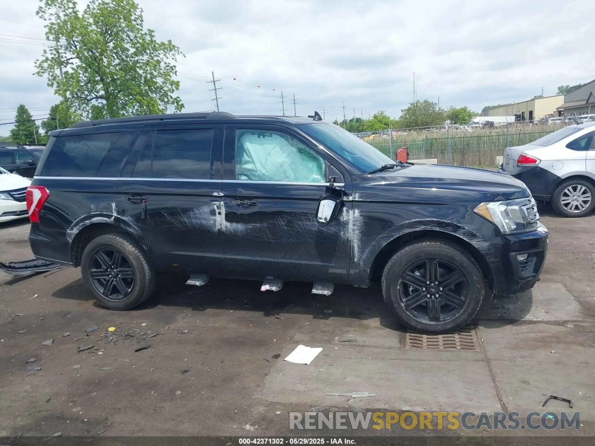 12 fotografías del automóvil dañado 1FMJU1JTXLEA63519 FORD EXPEDITION 2020