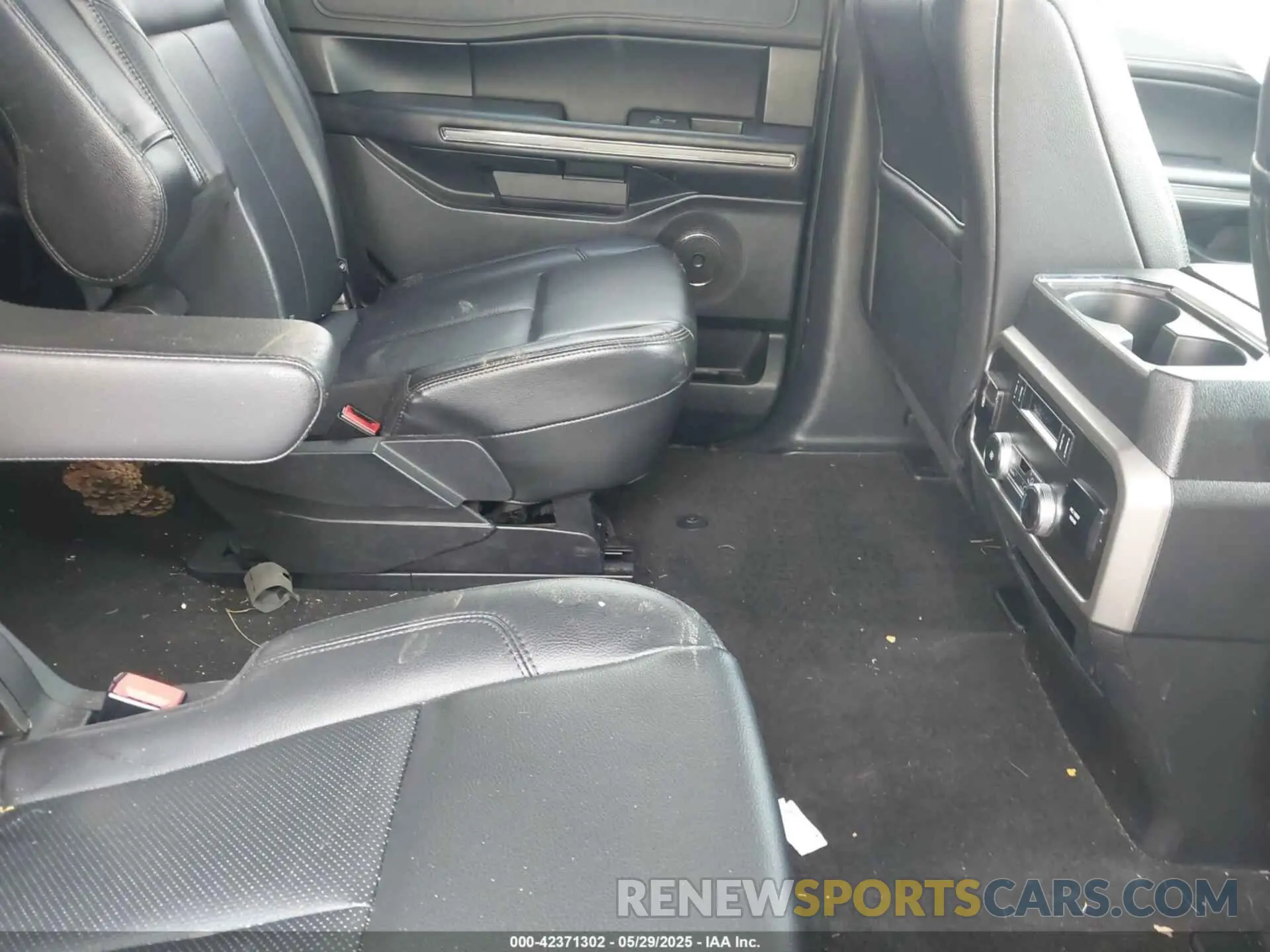 8 fotografías del automóvil dañado 1FMJU1JTXLEA63519 FORD EXPEDITION 2020
