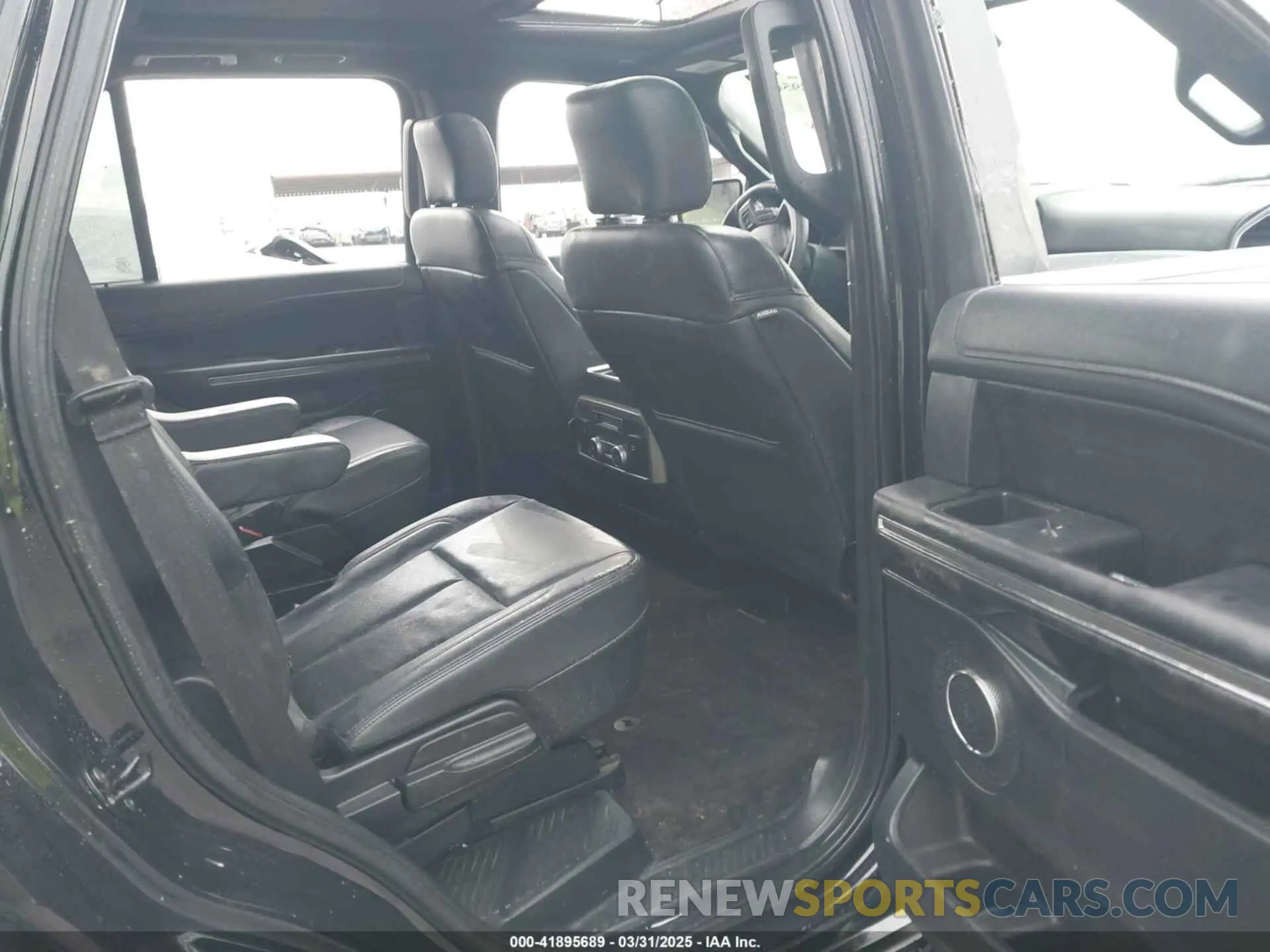 8 fotografías del automóvil dañado 1FMJU1JTXLEA72561 FORD EXPEDITION 2020
