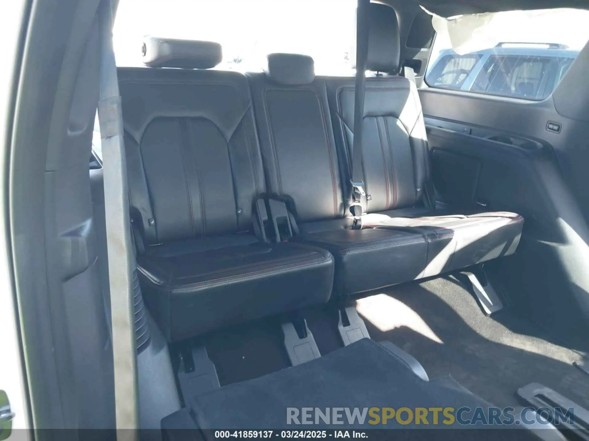 17 fotografías del automóvil dañado 1FMJU2AT4LEA98501 FORD EXPEDITION 2020