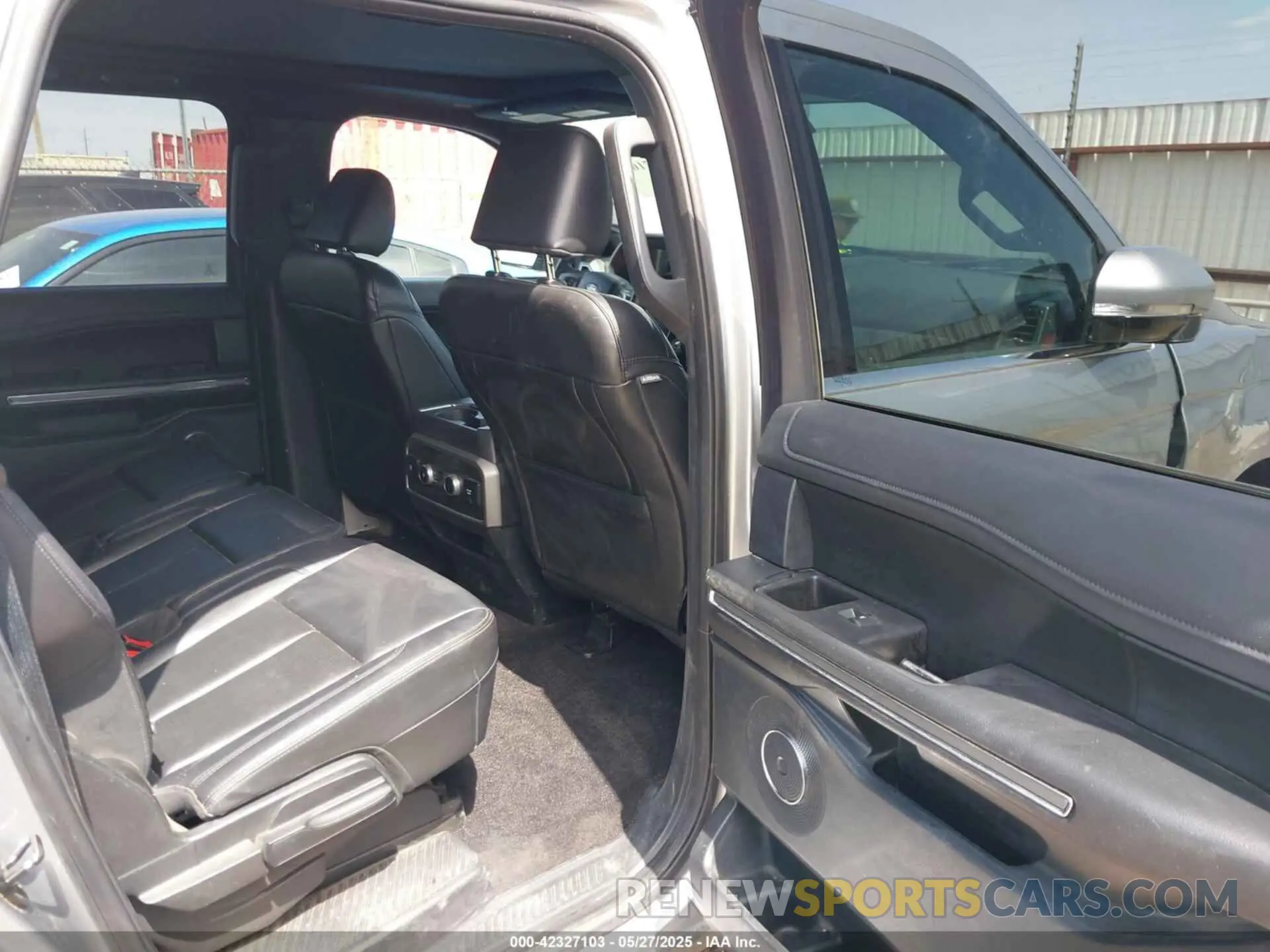 8 fotografías del automóvil dañado 1FMJK1HT0MEA62473 FORD EXPEDITION 2021