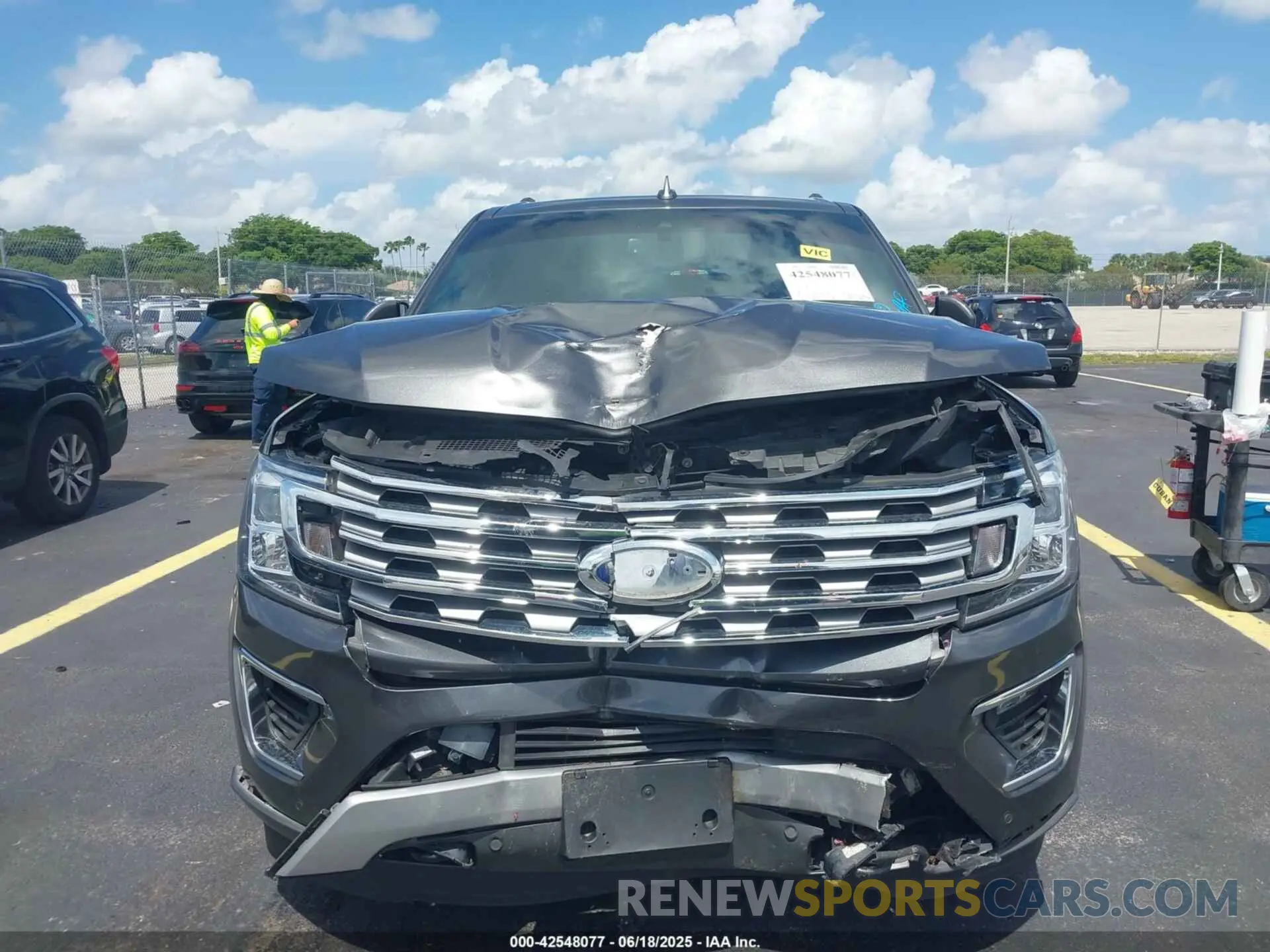 12 fotografías del automóvil dañado 1FMJK2AT0MEA42319 FORD EXPEDITION 2021