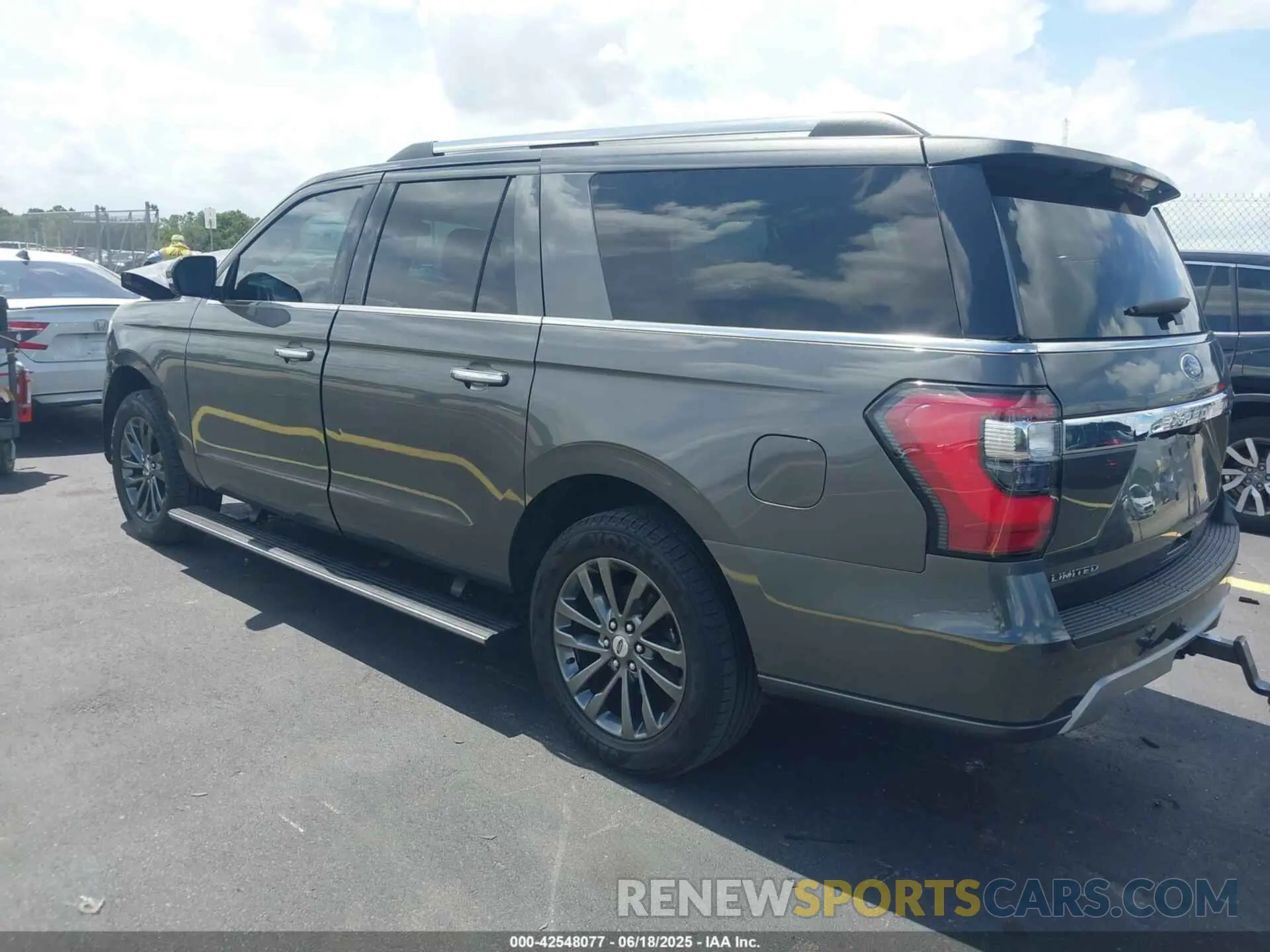 3 fotografías del automóvil dañado 1FMJK2AT0MEA42319 FORD EXPEDITION 2021