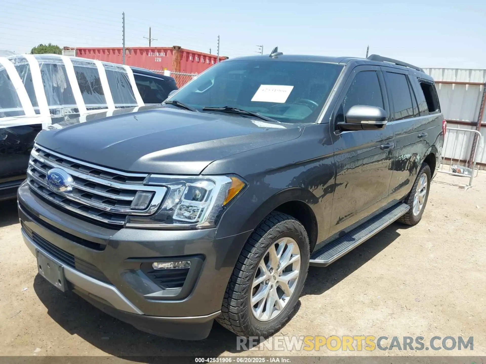 2 fotografías del automóvil dañado 1FMJU1HT5MEA53746 FORD EXPEDITION 2021