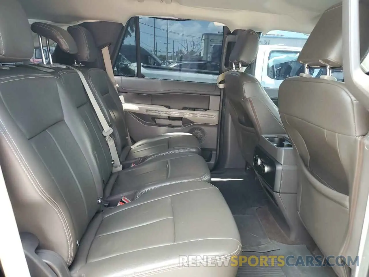 11 fotografías del automóvil dañado 1FMJU1HTXMEA49370 FORD EXPEDITION 2021