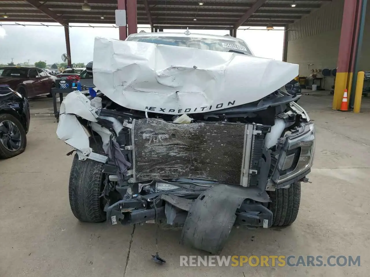 5 fotografías del automóvil dañado 1FMJU1KTXMEA40905 FORD EXPEDITION 2021