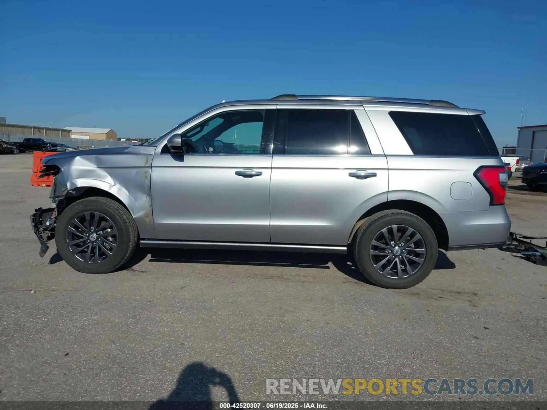 15 fotografías del automóvil dañado 1FMJU2AT9MEA41793 FORD EXPEDITION 2021