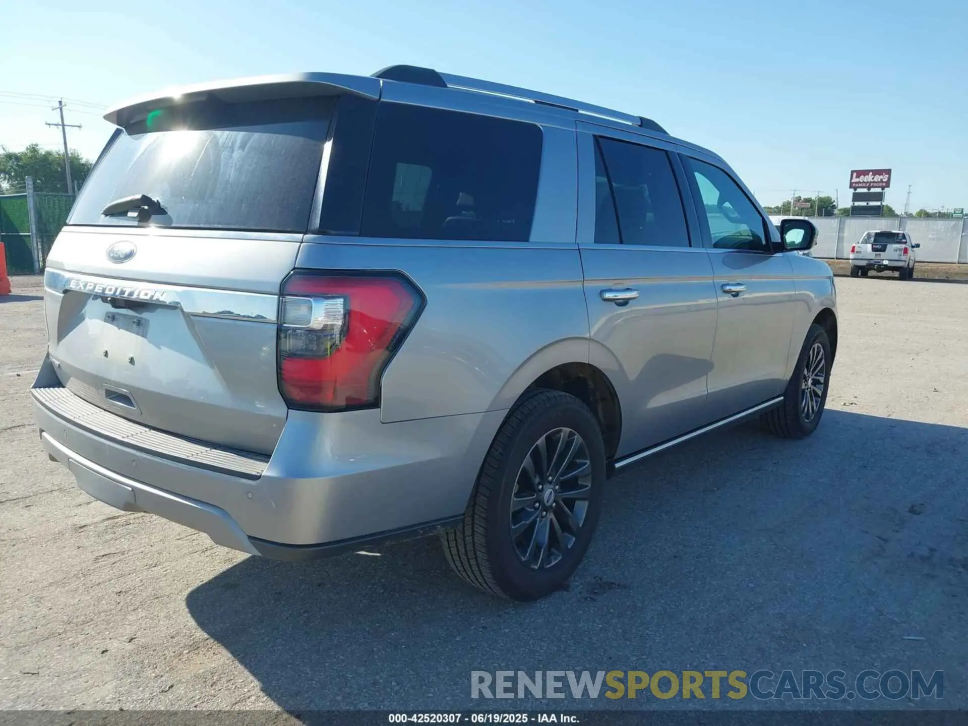 4 fotografías del automóvil dañado 1FMJU2AT9MEA41793 FORD EXPEDITION 2021