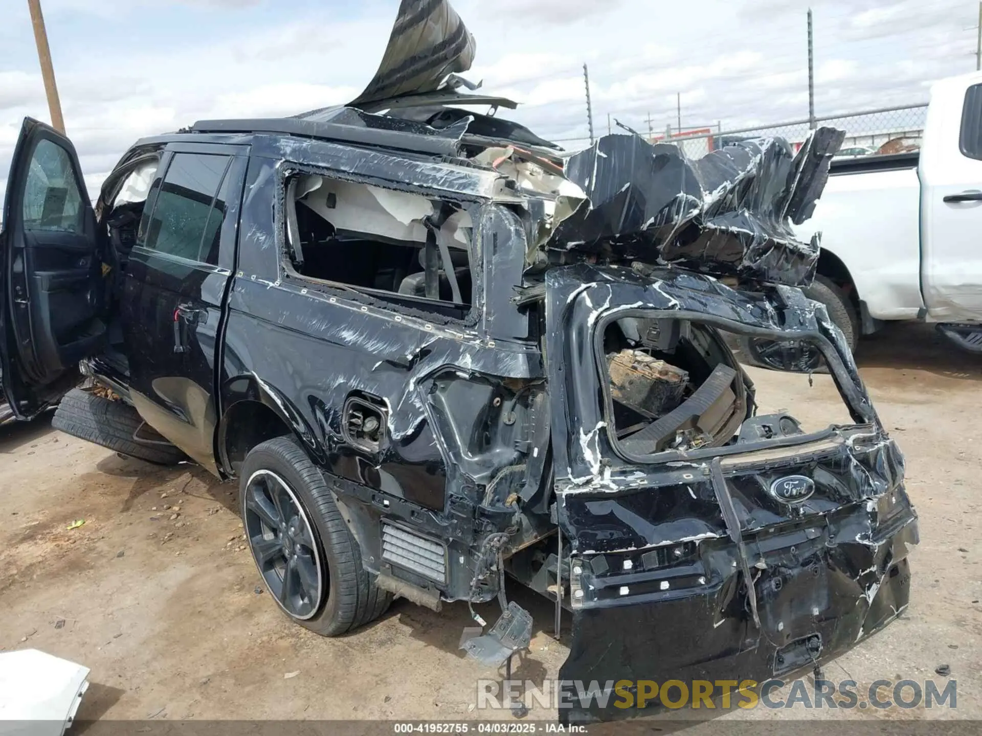 3 fotografías del automóvil dañado 1FMJK1KT1NEA34577 FORD EXPEDITION 2022