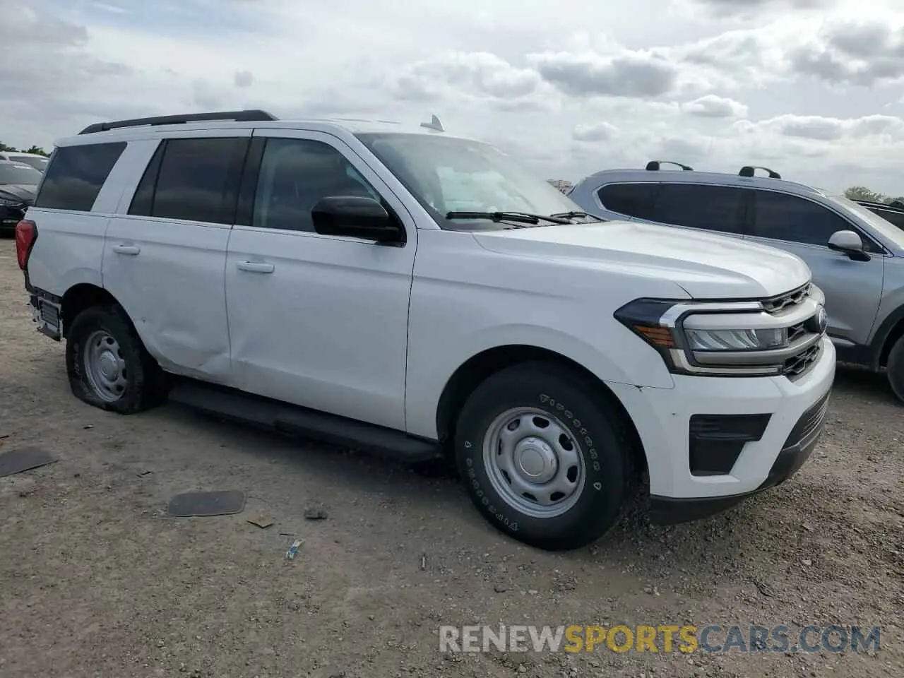 4 fotografías del automóvil dañado 1FMJU1FT1NEA52999 FORD EXPEDITION 2022