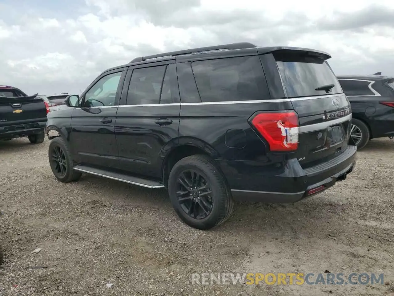 2 fotografías del automóvil dañado 1FMJU1HT1NEA48772 FORD EXPEDITION 2022