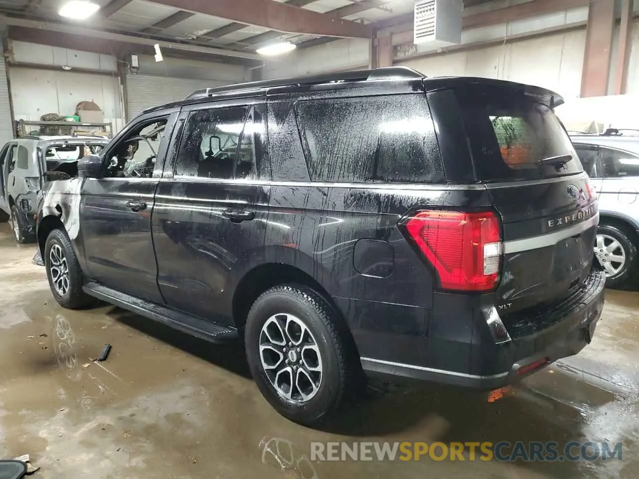 2 fotografías del automóvil dañado 1FMJU1JTXNEA58503 FORD EXPEDITION 2022