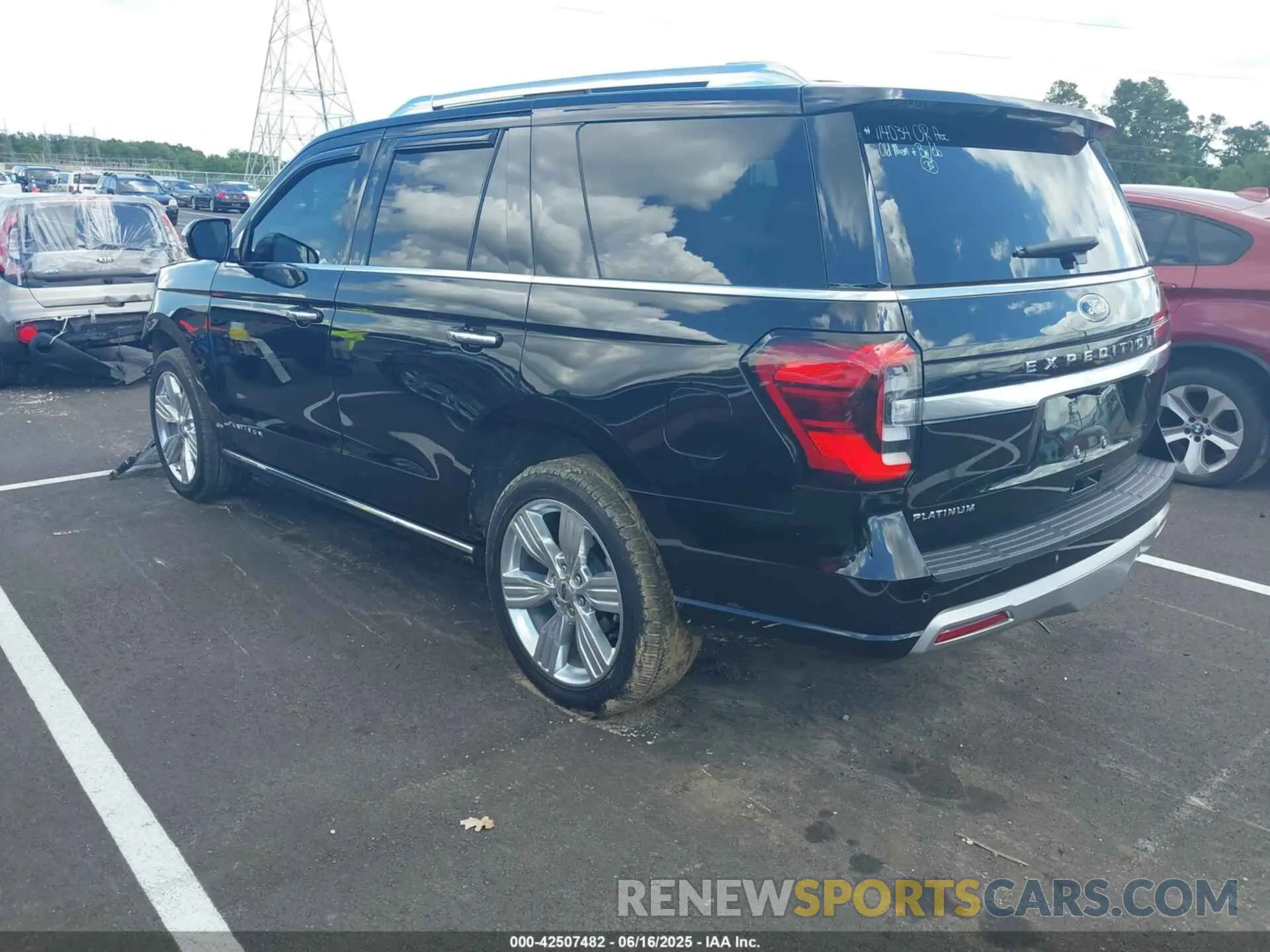 3 fotografías del automóvil dañado 1FMJU1MT6NEA02232 FORD EXPEDITION 2022
