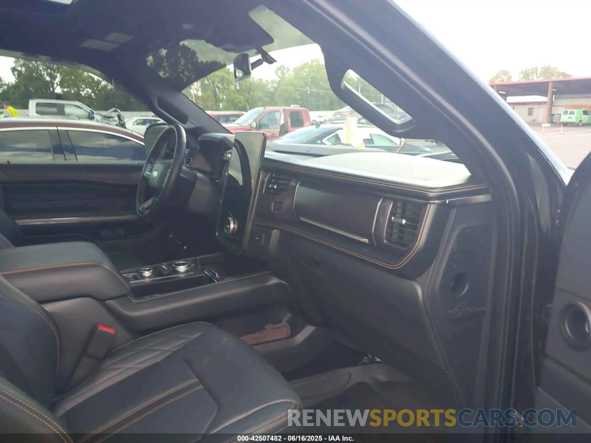 5 fotografías del automóvil dañado 1FMJU1MT6NEA02232 FORD EXPEDITION 2022